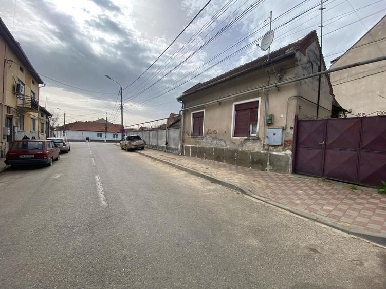 De vanzare casa 3 camere in Lugoj.