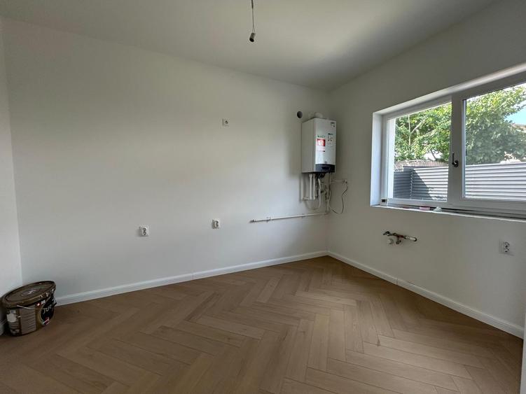 DUPLEX 4 CAMERE, 2 BAI , 250 MP TEREN - NICOLINA, TUDOR NECULAI