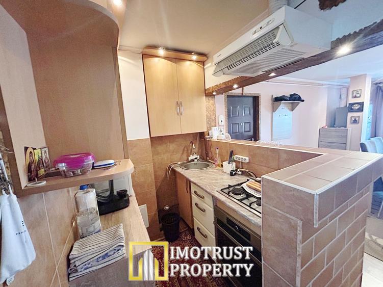De vanzare apartament 3 camere Aradul Nou