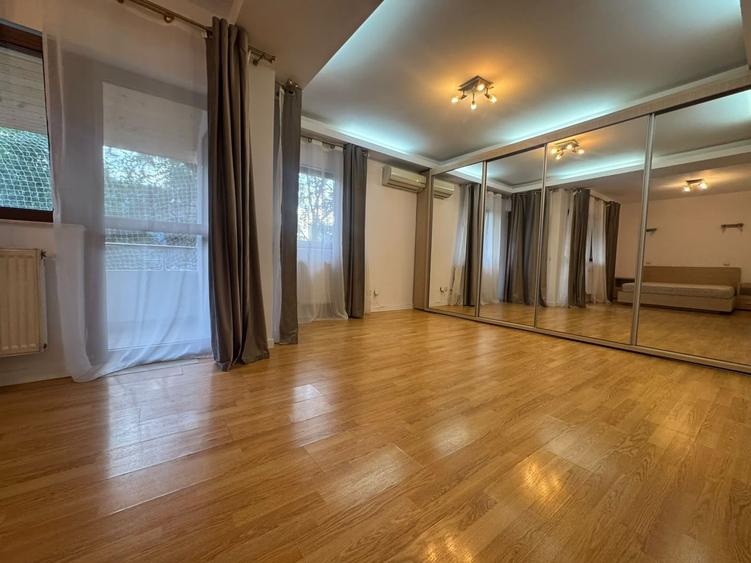 Vila D+P+ E1+M || CURTE PROPRIE SI GARAJ || EXPOZITIEI
