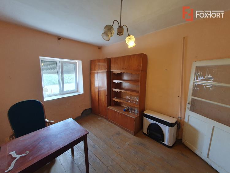 Casa de vanzare cu 3 camere si teren de 1008 mp - Deta