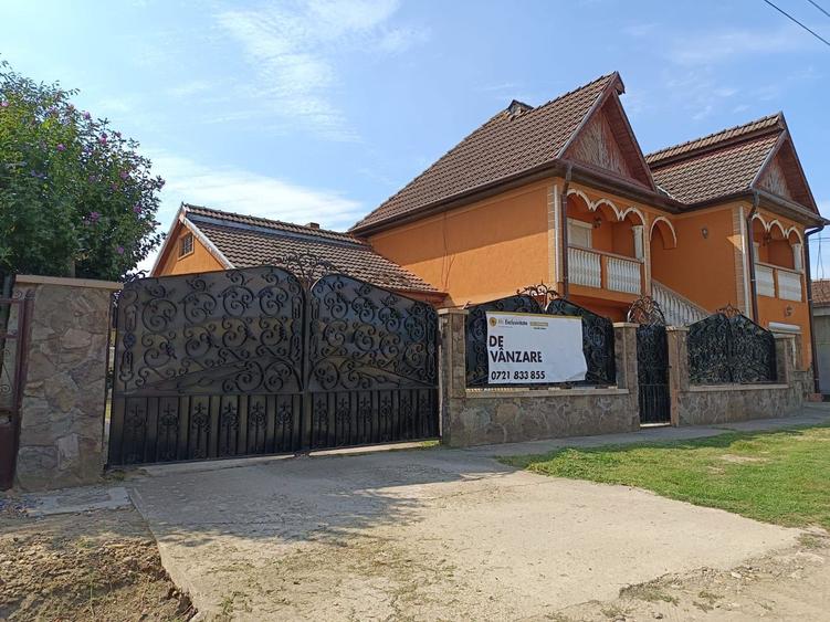 Vilă P+E de vânzare în Valea lui Mihai – 233 mp, teren 733 mp