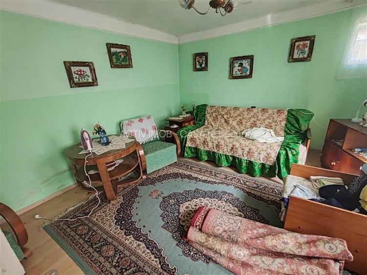 Bocsa Montana, Casa cu pridvor generos, ideala pentru familie extinsa. - 17