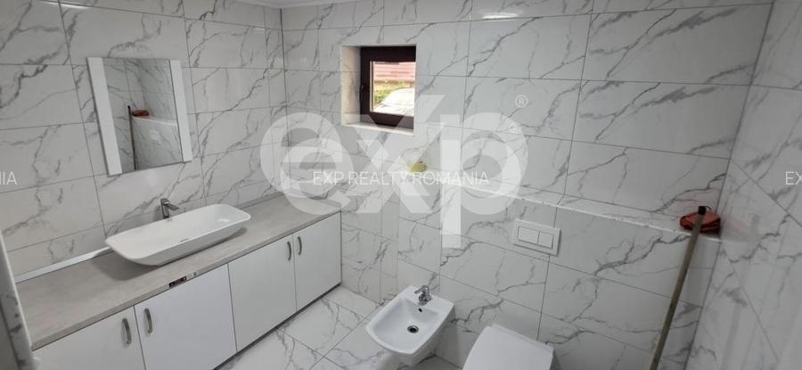 Casa Premium zonă centrală Targoviste P+1 - 4 dormitoare + living, teren 500 mp - 14