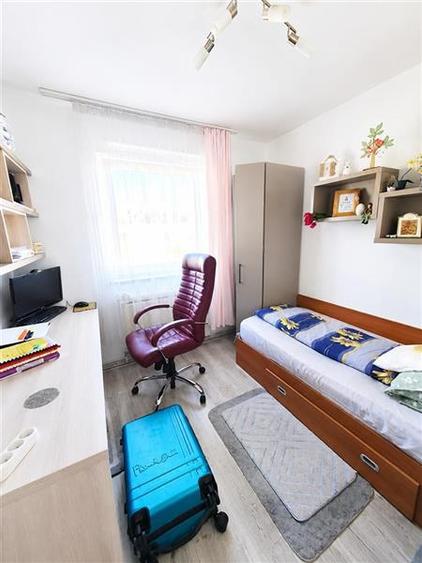 Apartament 3 camere zona Astra- Carpatilor
