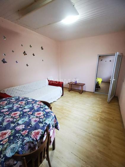 De inchiriat casa cu 2 camere, strada Romana, 320 euro