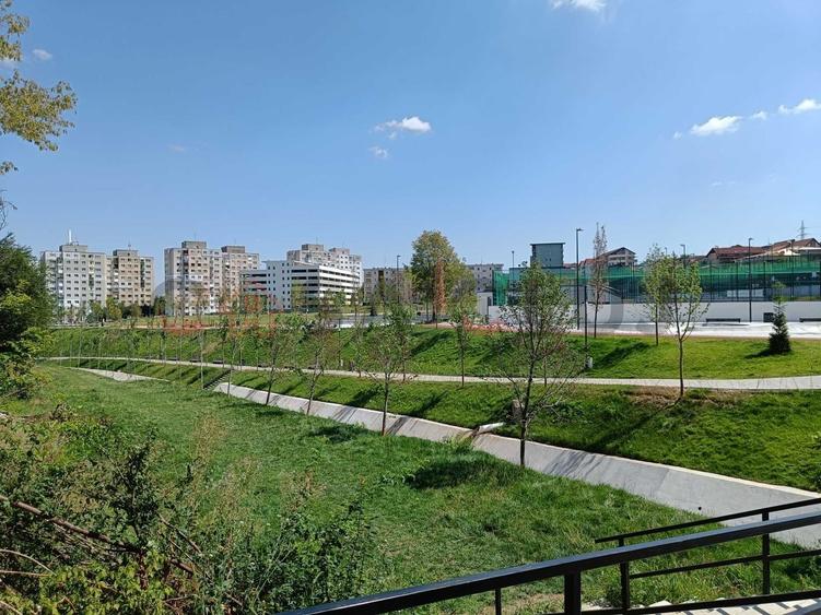 4 camere decomandate etaj intermediar, zona ''La Terenuri"