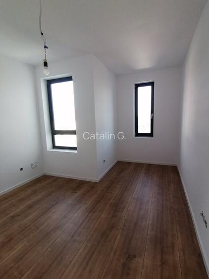 Casa de vanzare in vatra veche, 4 camere, drum asfaltat - 12