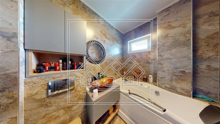Ap cu 3 camere, 2 bai, 2 balcoane - etaj 3/4 - Calea Surii Mici