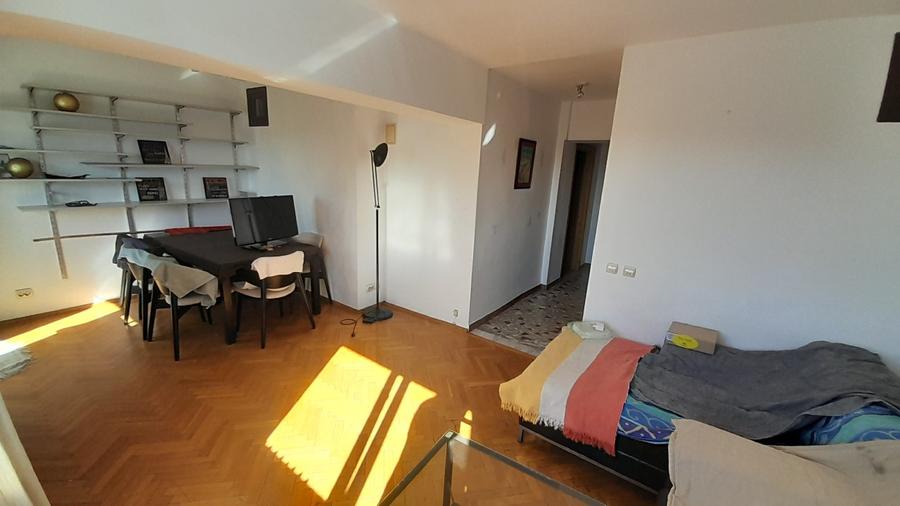 Apartament spațios cu 3 camere / 1980 / cartierul Piața Română / Dacia