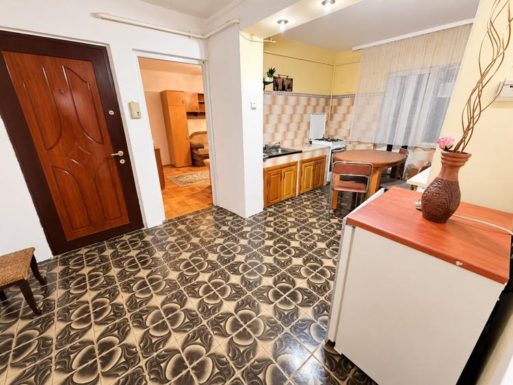 Apartament 2 camere| 50 mp| zona Ampoi III