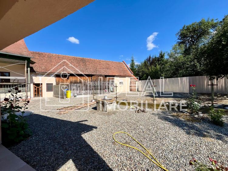 Casă renovată cu 3 corpuri și teren de 1.383 mp | Cârțișoara - 32