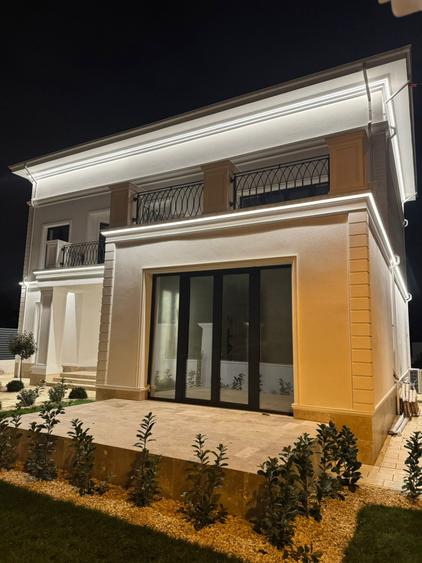 Vilă Exclusivistă în Pipera | 530 mp Utili | Teren 1.000 mp | 12 Camere | Person