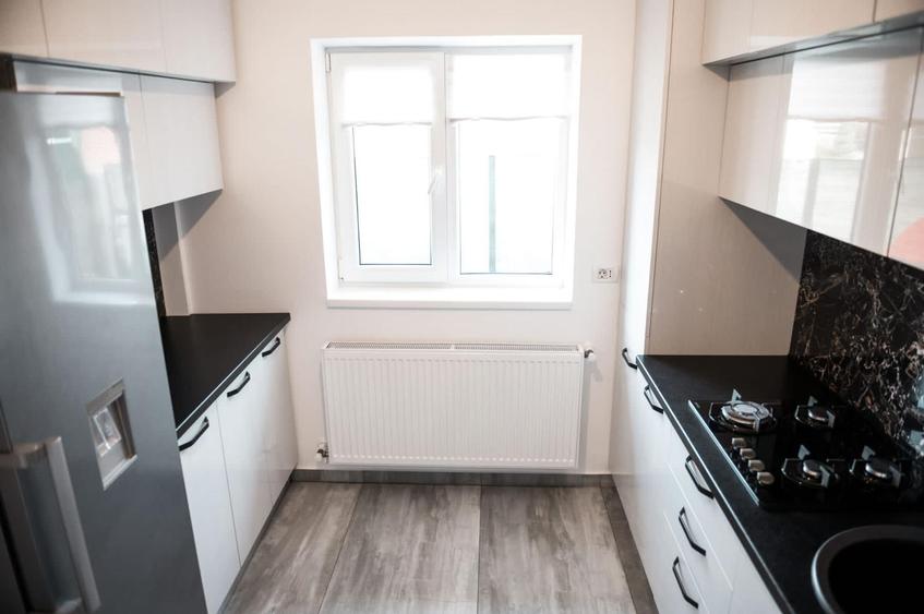Casa P+1 curte și alee de acces private