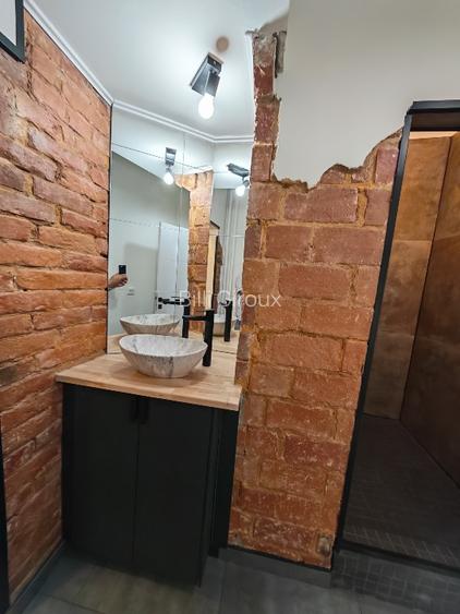 Apartament spațios de lux, renovat integral, zonă excelentă - 9