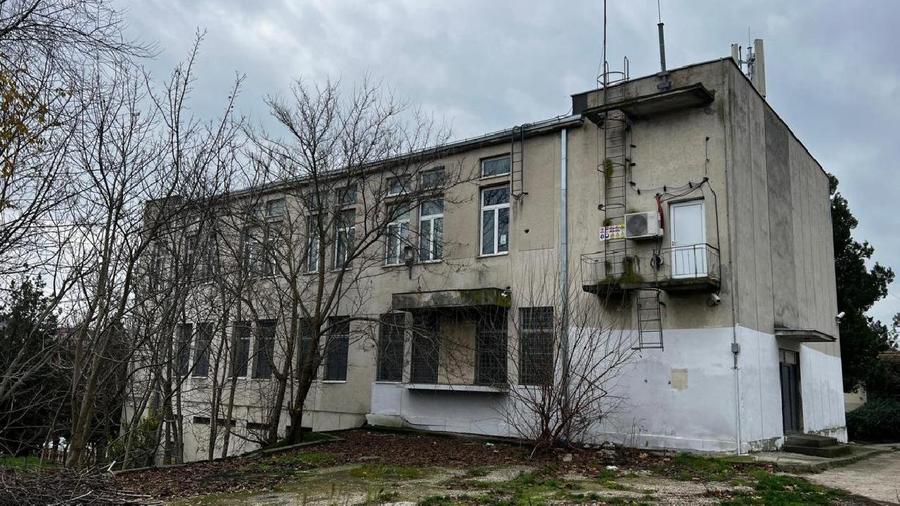 Clădire comerciala - 982 mp + Teren 902 mp - Cernavoda CENTRAL