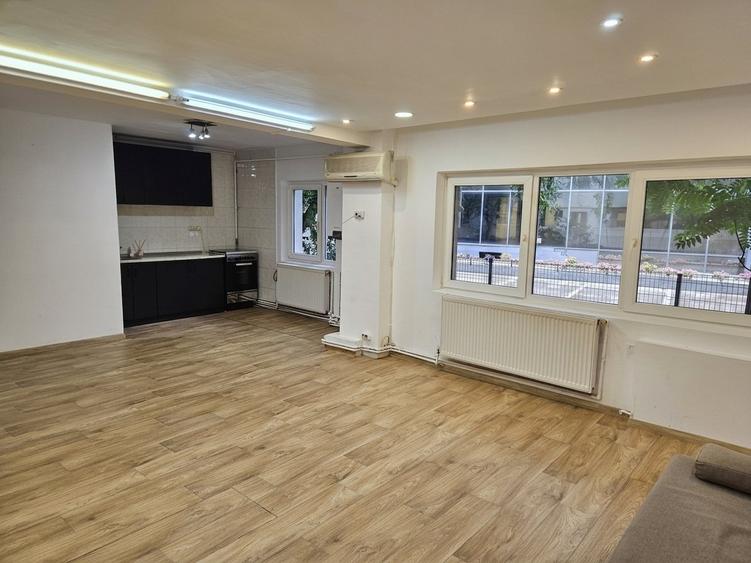 Apartament 2 camere, parter, Mall Vitan