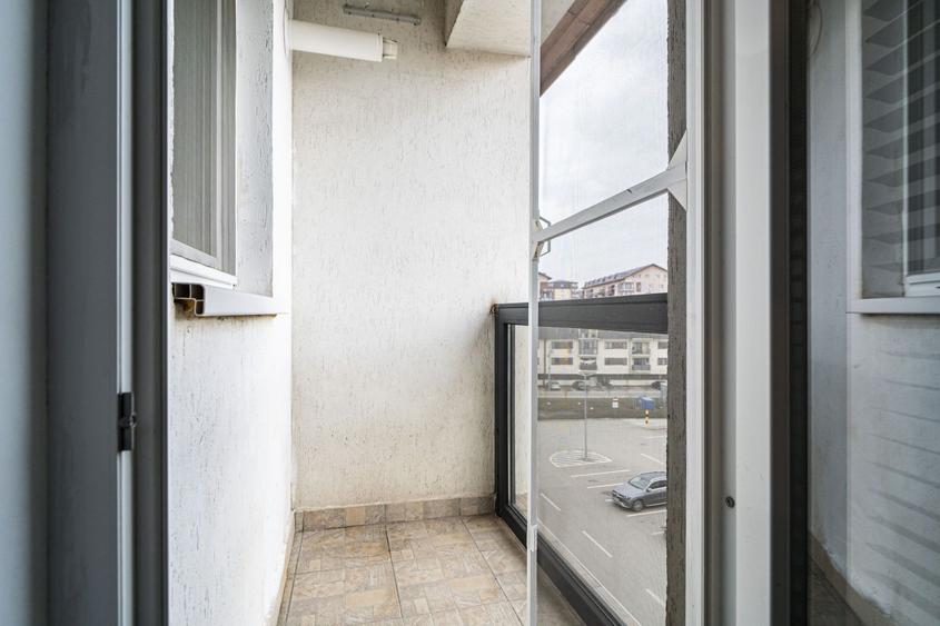 Studio 37 mp, mobilat, etaj 4, lift, situat langa Penny Market - Rezervelor