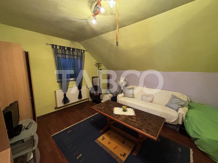 Casa de vanzare individuala cu 950mp teren Saliste zona deosebita