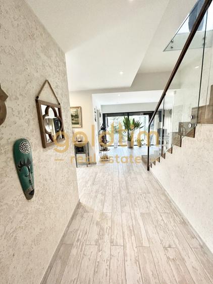 VILA SUPERBA/MOBILATA/UTILATA/PISCINA/CURTE 3000 MP/IESIRE LA LAC