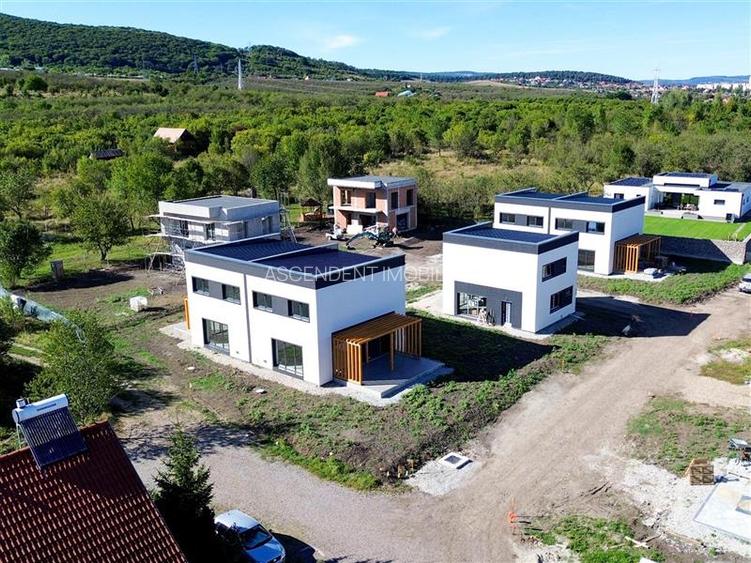 Spatiul unei case tip duplex, confortul unui camin modern, Sfantu Gheorghe, Joka - 23