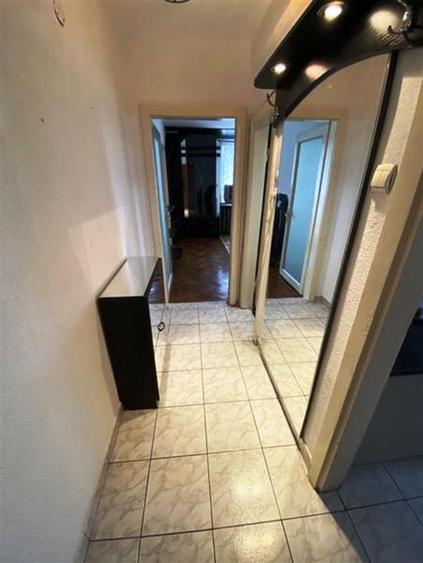 Inchiriem Apartament 2 Camere, Mobilat, Semidecomandat, Centru Civic