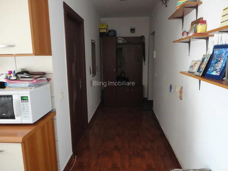 Apartament cu 3 camere, parcare, zona Eroilor - 6