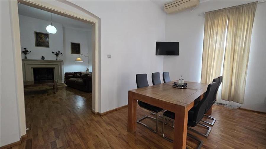 Casa boiereasca, eleganta,piscina, mobilata, teren 613 mp - Agronomie
