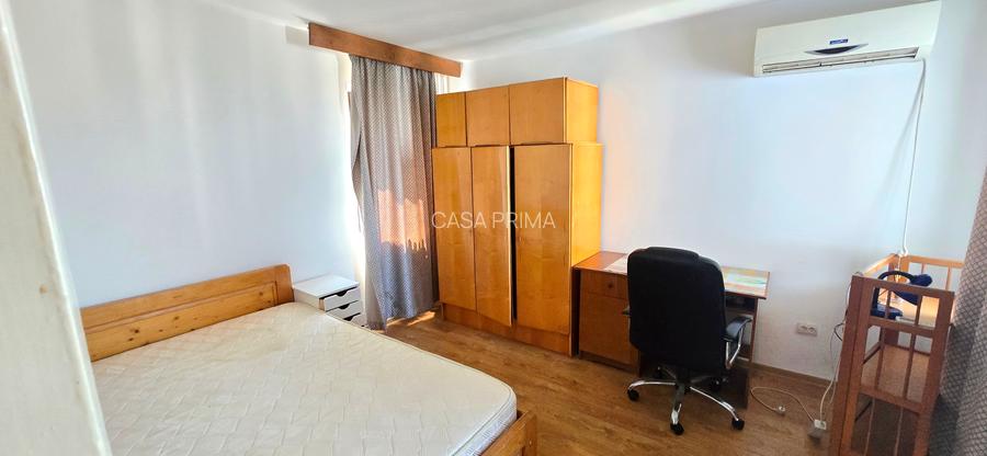 Se inchiriaza apartament 3 camere decomandat, bvd. Independentei, langa Golia - 3