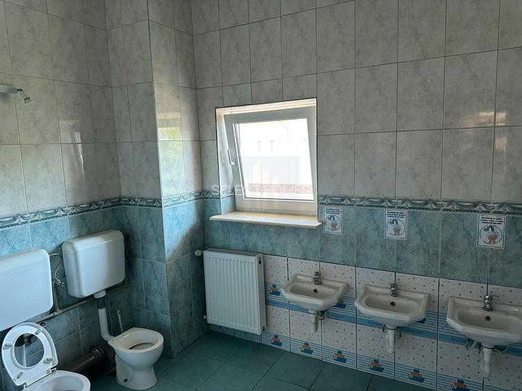 Vila 10 Camere 600mp Teren 1775 mp de Vanzare *Iancu Nicolae*