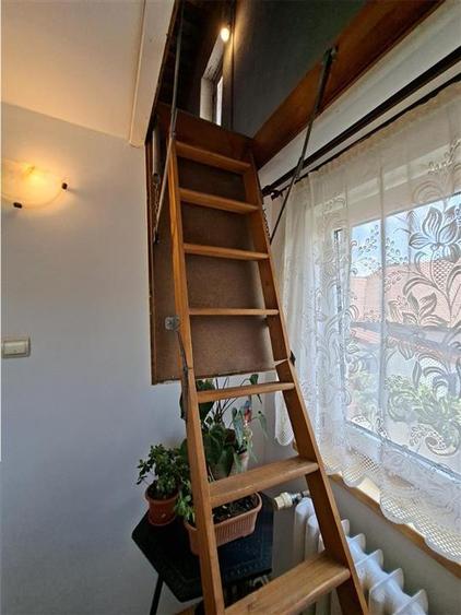 Apartament 3 camere la casa curte pivnita parcare zona Centrala