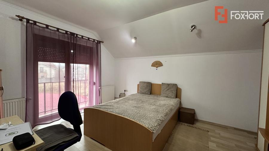 Duplex cu 5 camere de vanzare in localitatea Mosnita Noua