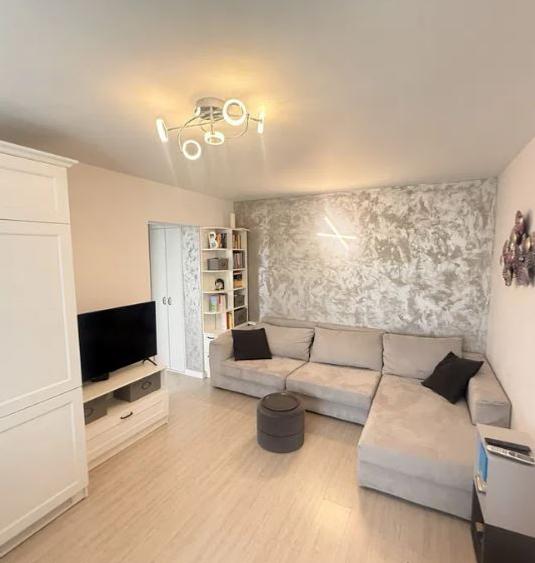 Apartament 2 Camere,Dorobanti,bl.1984,reabilitat,et.2/10,DECOMANDAT,Amenajat