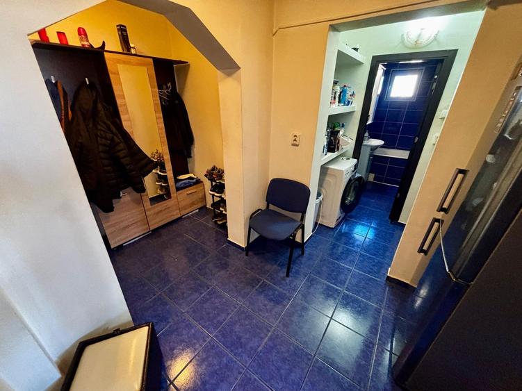 VANZARE APARTAMENT 2 CAMERE DECOMANDAT ZONA MALU ROSU, PLOIESTI