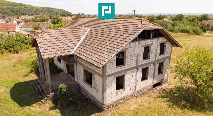 Casă impunătoare în Păuliș - 3