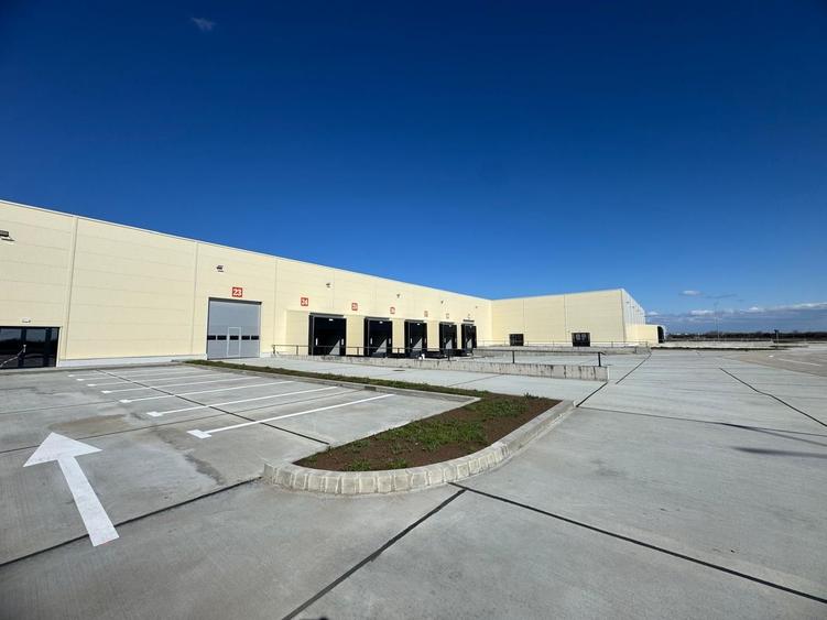 Hală industrială de închiriat Arad ZI West Vecinatate A1, acces TIR