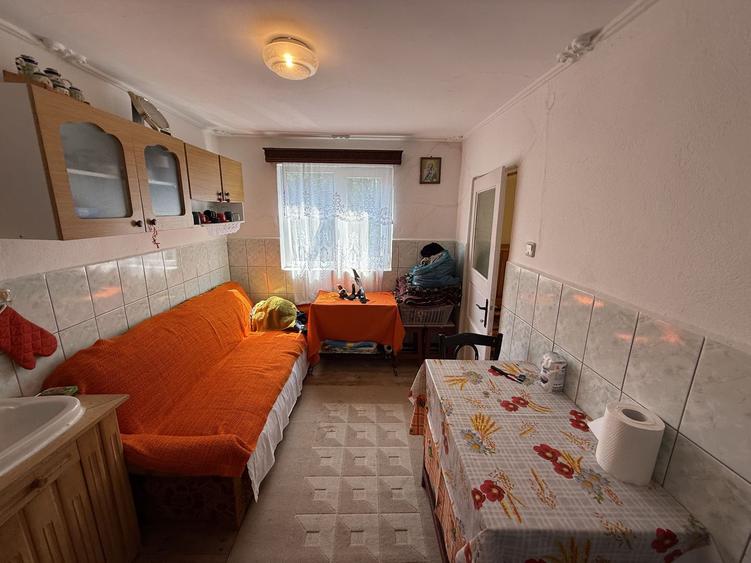 Casă parter+mansarda 80 mp+ teren intravilan 476 mp Sotrile Prahova !