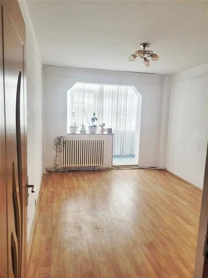 Apartament 3 camere semidecomandat, zona Neagoe Voda