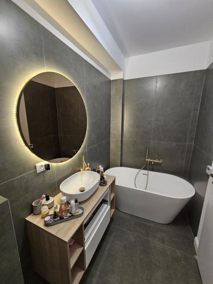 Apartament lux 3 camere decomandat pe 2 etaje,, zona  Rezidentiala Centru