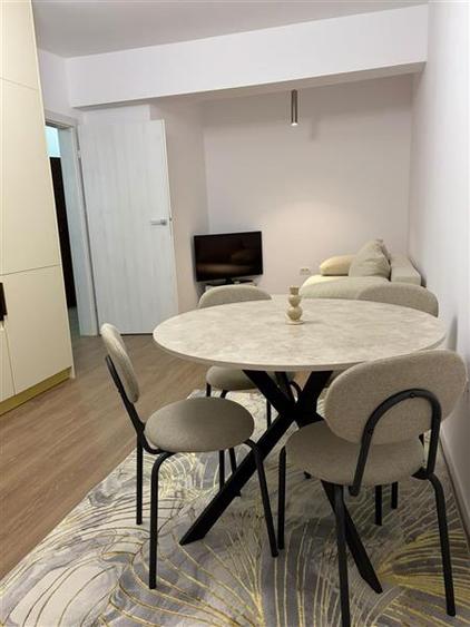 Apartament de inchiriat 3 camere, Tractorul, Brasov