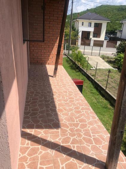 Casă spațioasă cu mansardă, 226 mp construiți
