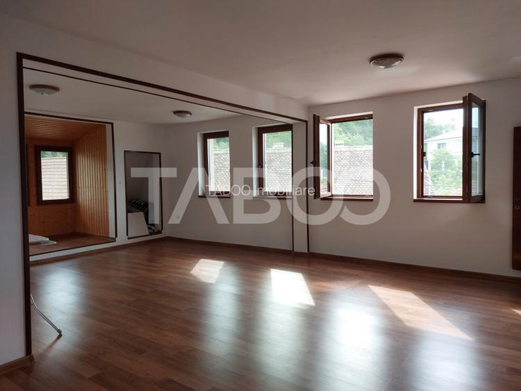 Casa de vanzare 4 dormitoare 1357 m curte terasa livada cu pomi Mohu - 18