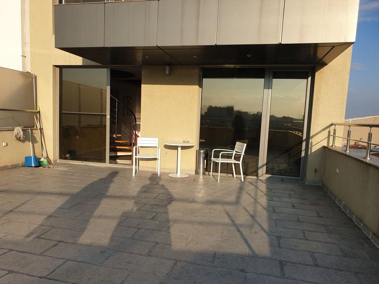 SPATII DE BIROURI LUX, PIATA ROMANA