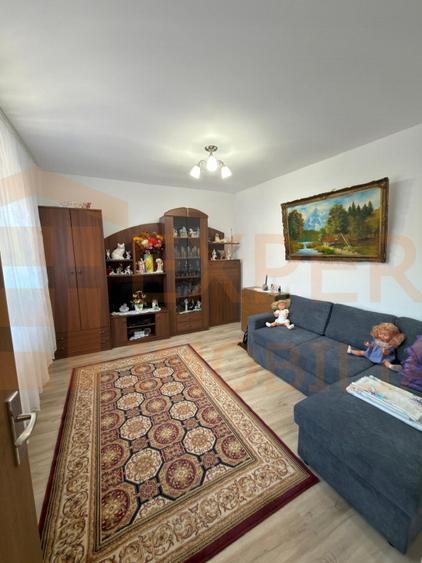 Casă 3 camere de vanzare in zona Medeea - CET | Curte Generoasă