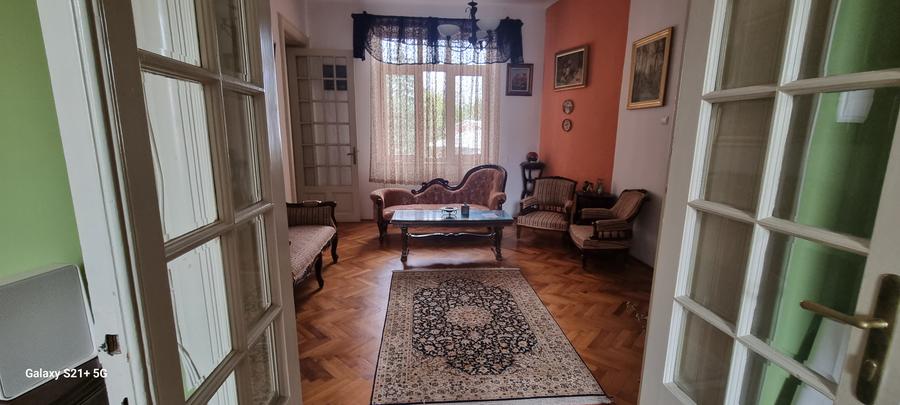 Apartament 4 camere Calea Victoriei- Dacia ( Universitatea de Arte)