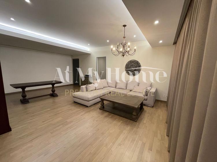 Apartament MODERN cu 3 camere, nemobilat, finisaje lux, parcare, 90mp terasa