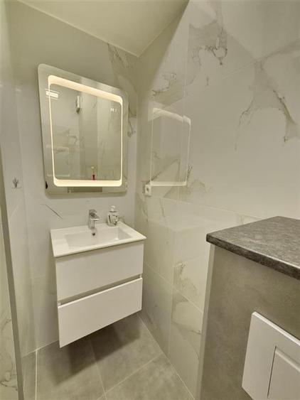 Apartament de lux 3 camere balcon parcare zona Calea Surii Mici
