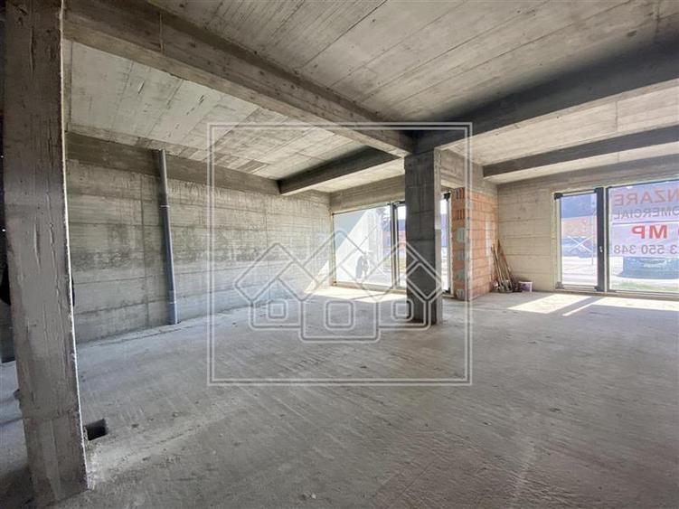 Spatiu comercial nou - 147 mpu - 3 locuri de parcare - Piata Cluj