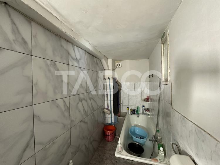 Casa de vanzare 5 camere 76 mpu 780 mp teren liber Comuna Mandra
