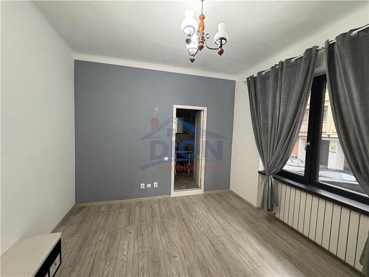 UNIVERSITATE, 3 camere, parter inalt, 61 mp, amenajat